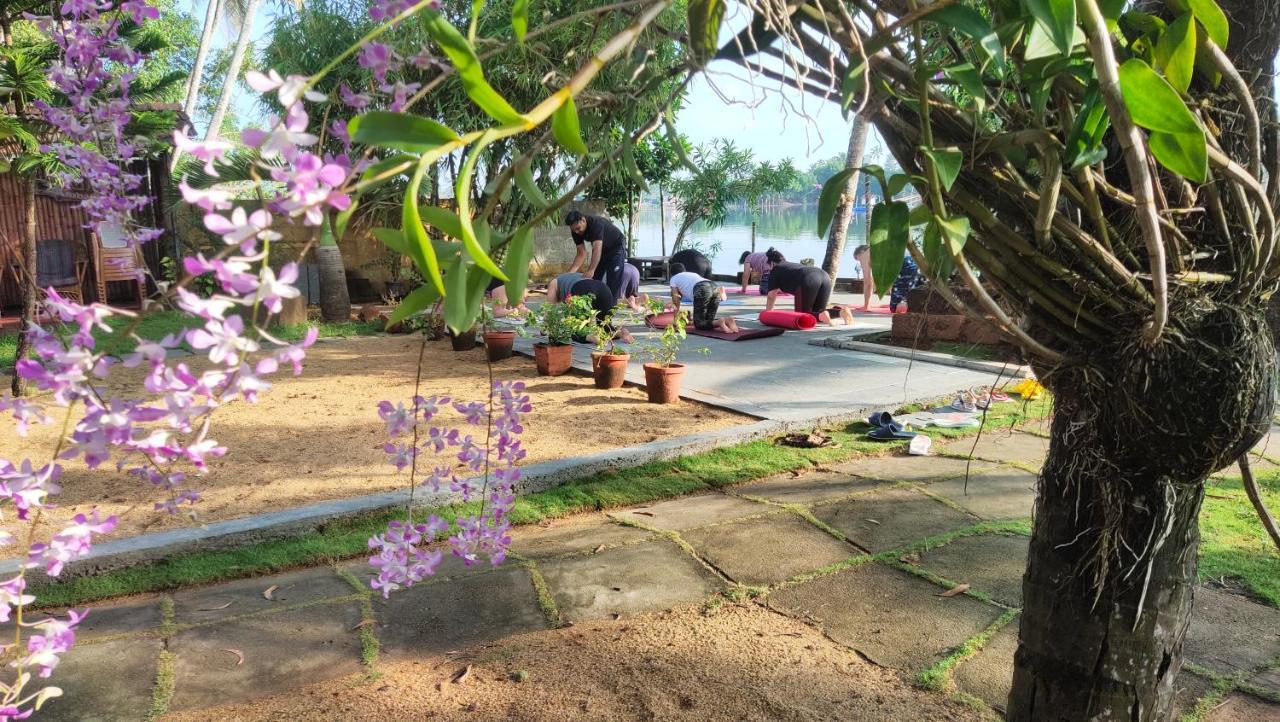 Pallipuram Ambadi'S Villa -Lake View Resort מראה חיצוני תמונה