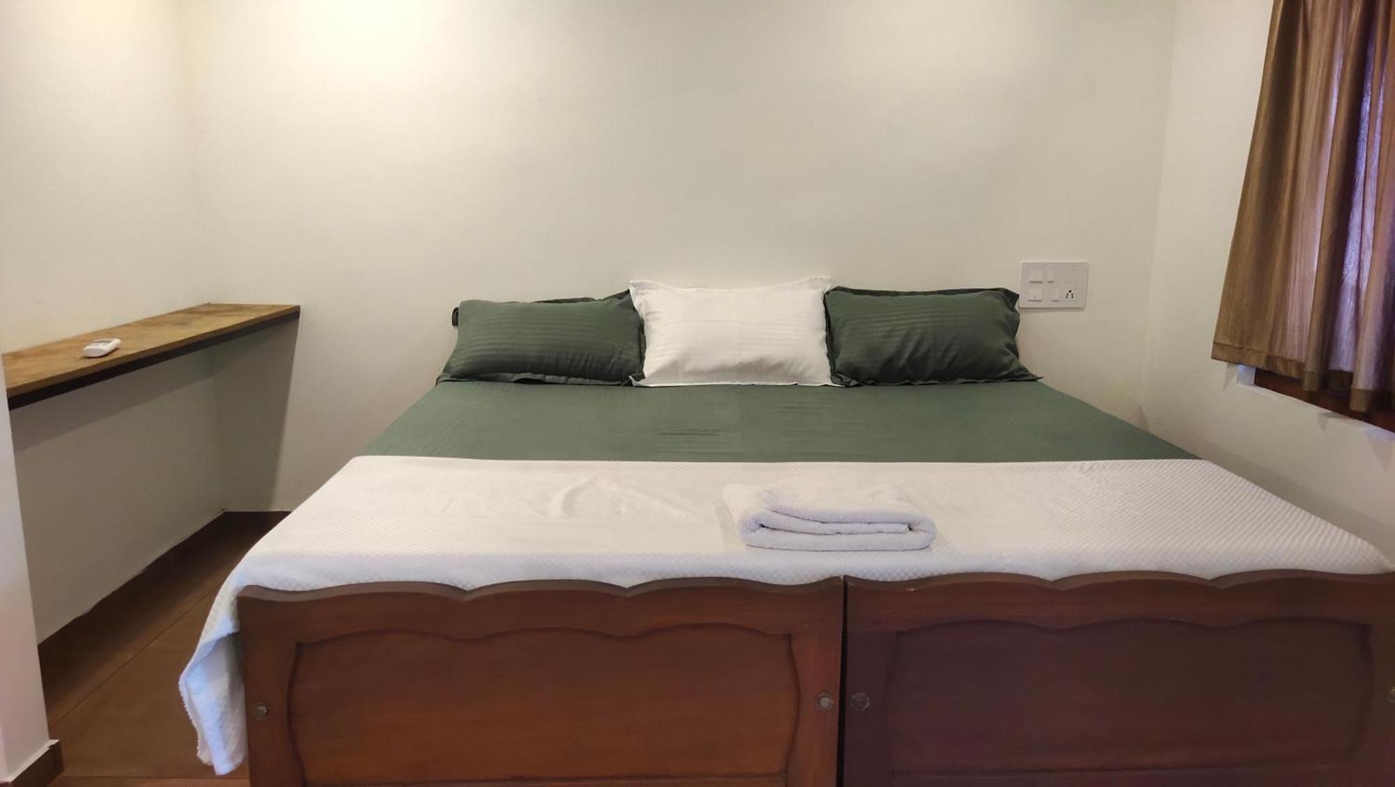 Pallipuram Ambadi'S Villa -Lake View Resort מראה חיצוני תמונה