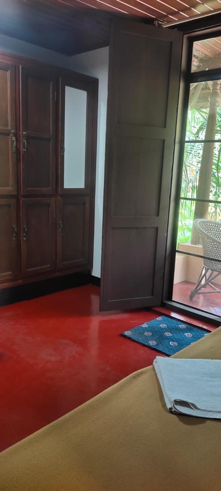 Pallipuram Ambadi'S Villa -Lake View Resort מראה חיצוני תמונה